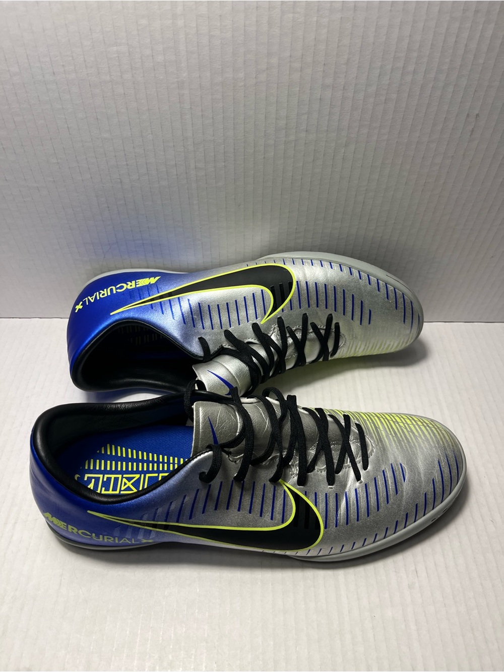 Nike MercurialX Victory VI Neymar IC indoor soccer shoes Menโs Sz 9
